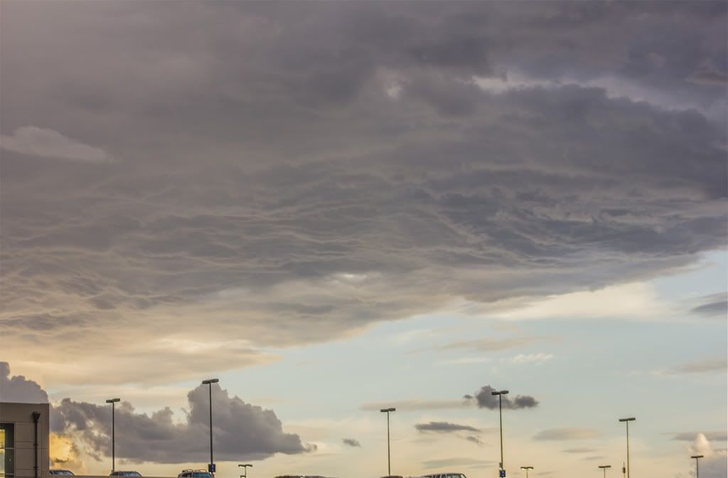 IMAGE: http://i1050.photobucket.com/albums/s401/Jared_Maurtua/Canon%20Photography/Cloudsarecoolman.jpg