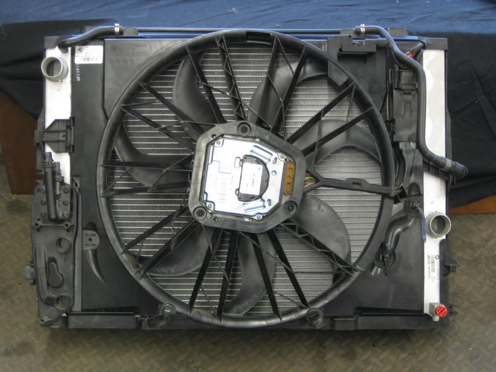 Bmw e60 5 series front clip radiator condenser ac fan a/c shroud