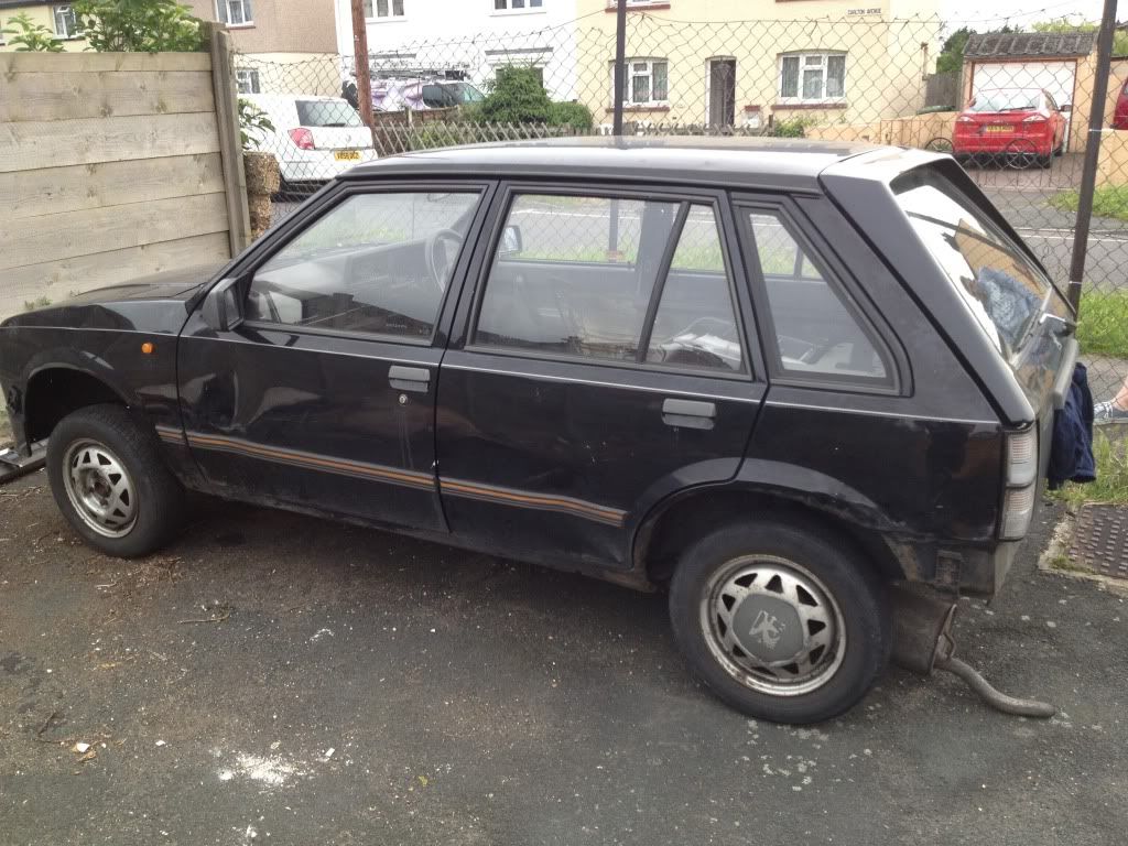 Vauxhall Nova L Black D Reg Rolling Shell 5 Door