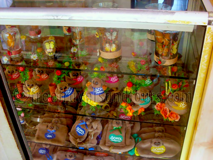 Souvenir Shopping at Sagbayan Peak, Bohol